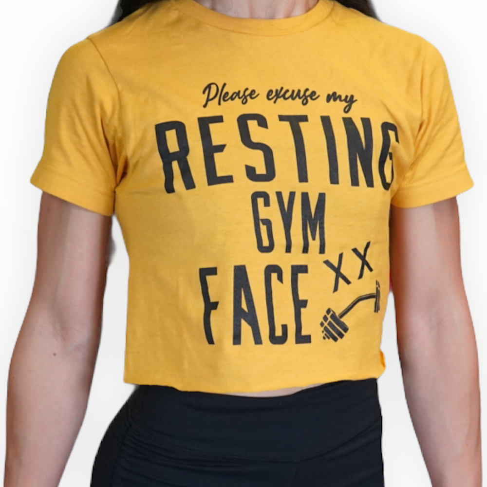 RESTING GYM FACE CROPPED T-SHIRT -MUSTARD