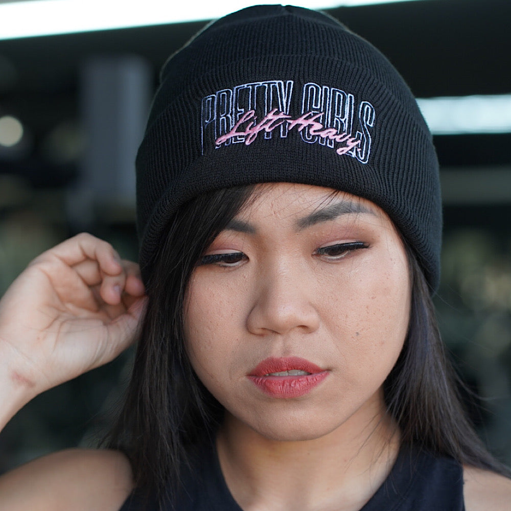 PRETTY GIRLS LIFT HEAVY - BEANIE (WHITE/PINK LOGO)