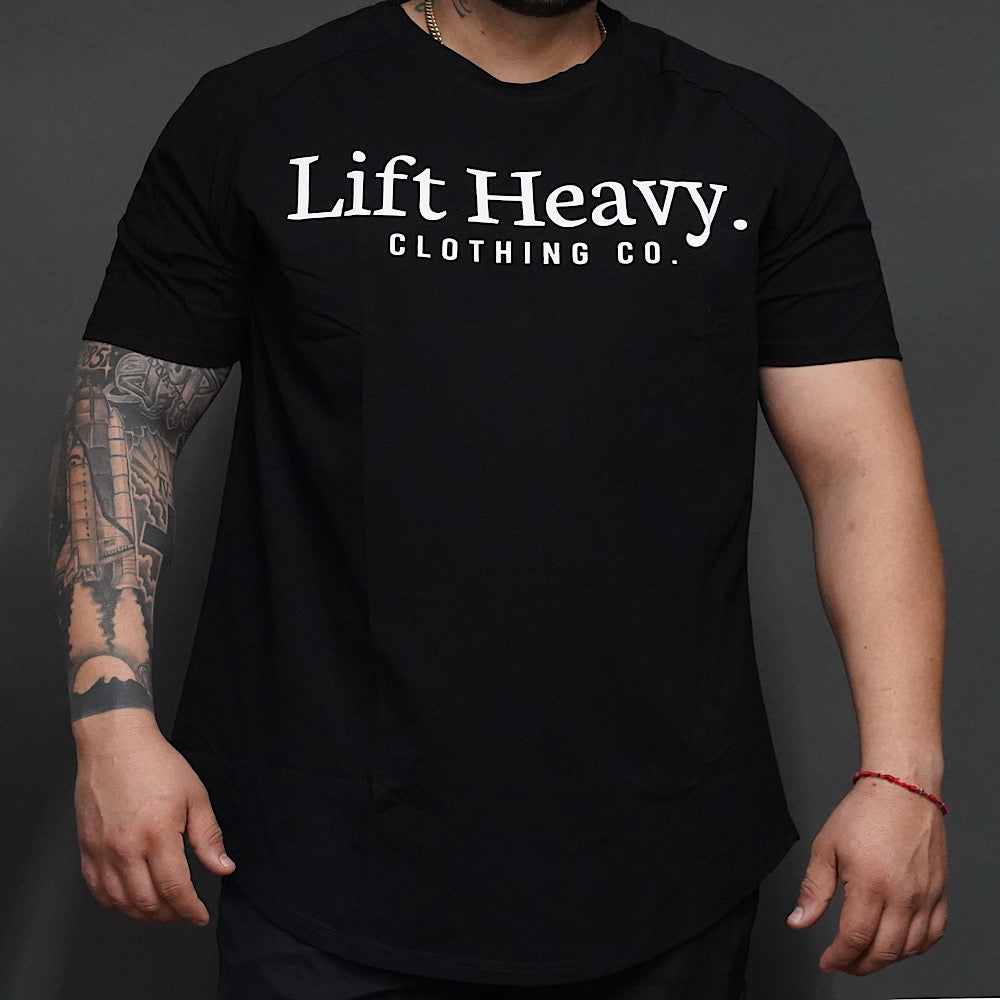 PERFORMANCE SCOOP BLACK T-SHIRT