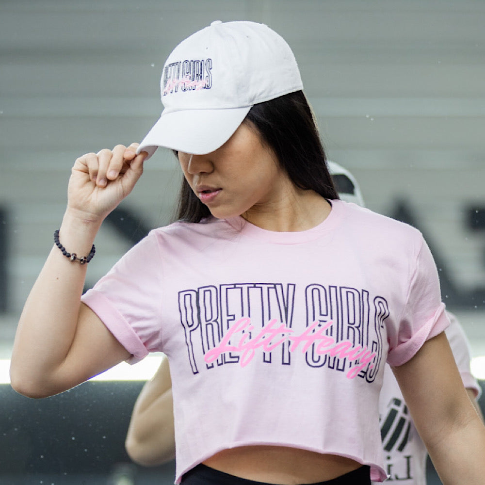 PRETTY GIRLS LIFT HEAVY PINKALICIOUS - CROPPED T-SHIRT